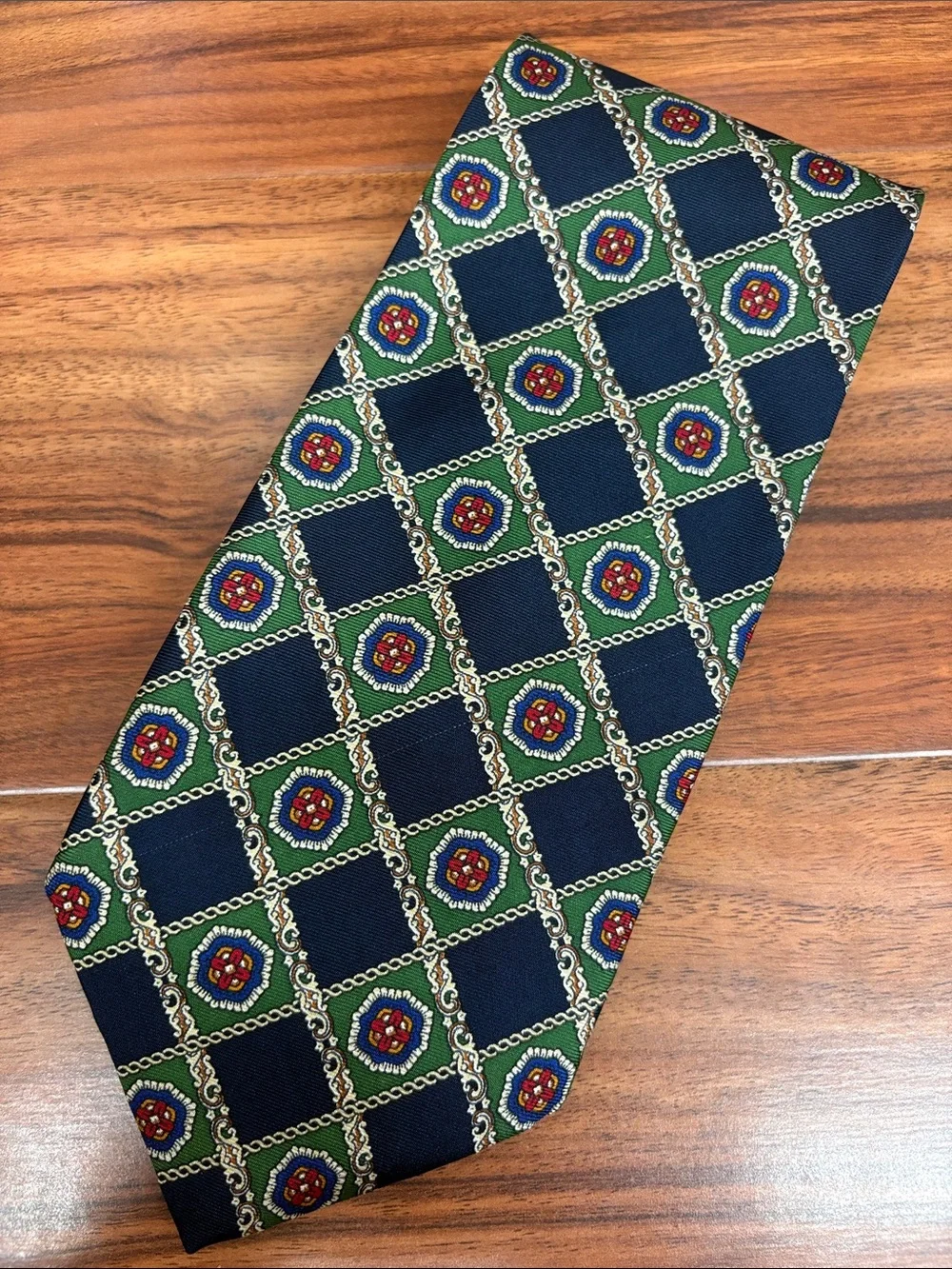 Madison‎ & Rhodes Neck Tie